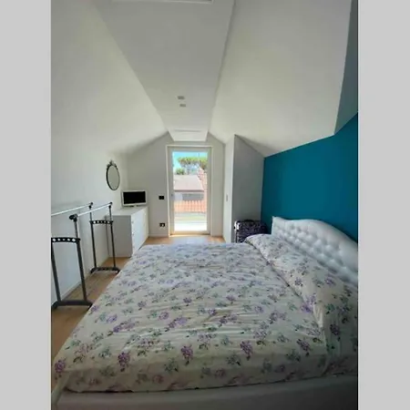 Apartment Attico Con Balcone A Pochi Metri Dalla Spiaggia *